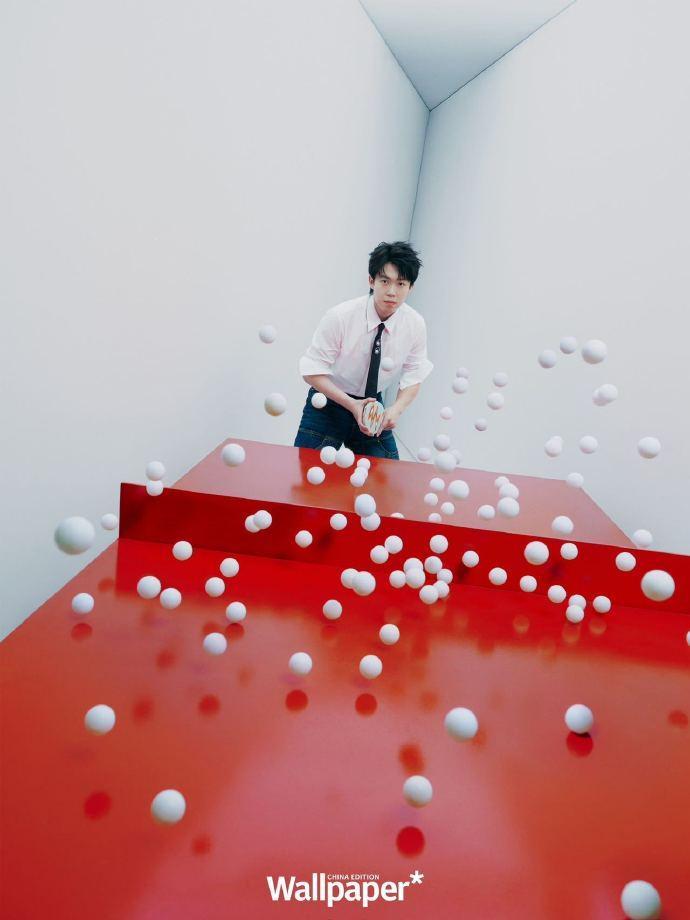 英雄联盟全球总决赛官网-王楚钦登上《Wallpaper》中文版封面，售价为60元/册