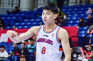 世界赛比分-媒体人：北京上海广厦广东 下赛季CBA四强基本上无悬念了吧