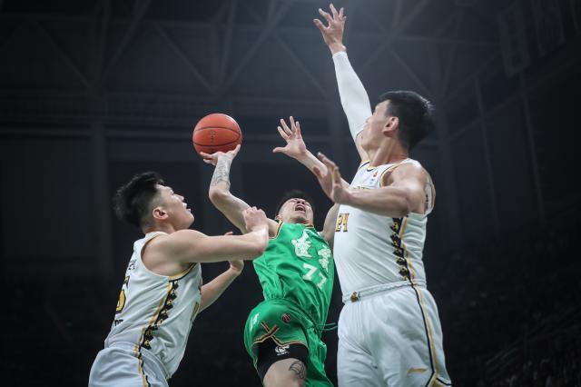 暴风雨前的宁静？季后赛一触即发 辽宁能否三连冠？