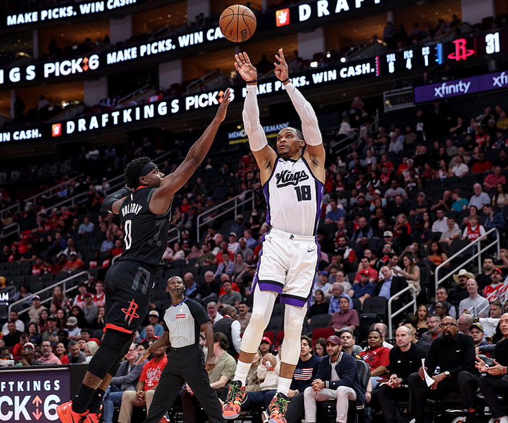 观看入口-一度领先36分！申京26+13+11创三纪录 休媒：怪物一般的三双贡献